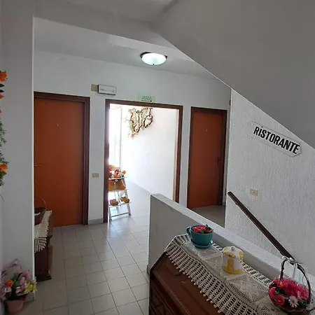 Alberta Otel Massa (Tuscany)