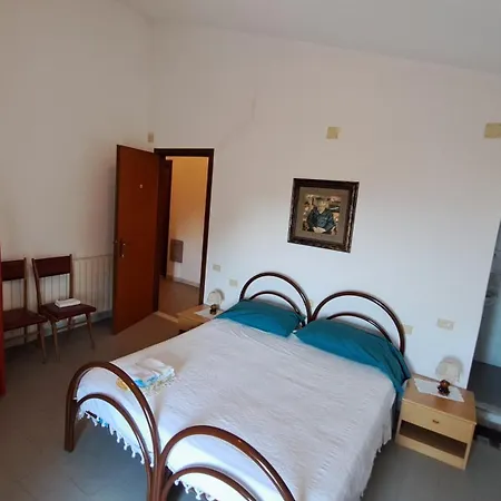 Hotel Alberta *