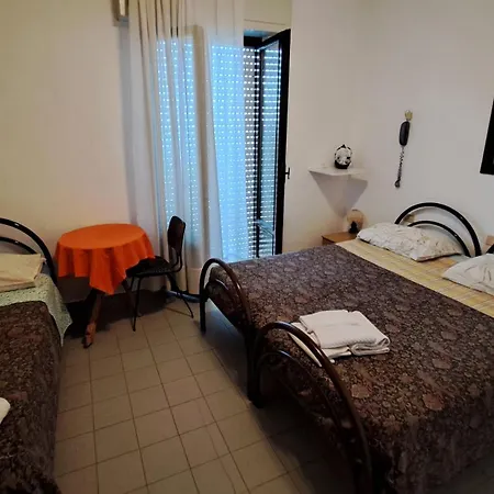 Alberta Otel *