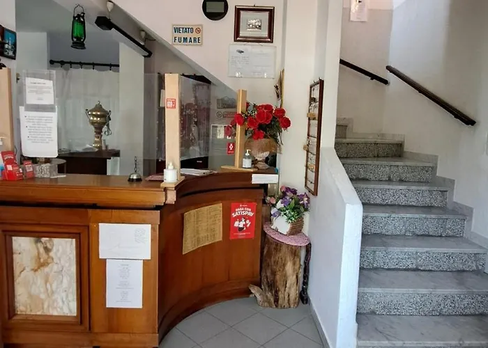Hotel Alberta *