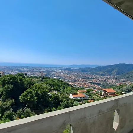 Alberta * Massa (Tuscany)